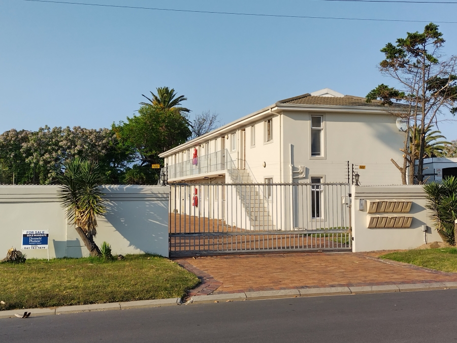 1 Bedroom Property for Sale in Waves Edge Western Cape